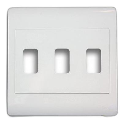 Synerji 4X4 3 Lever Cover Plate, White